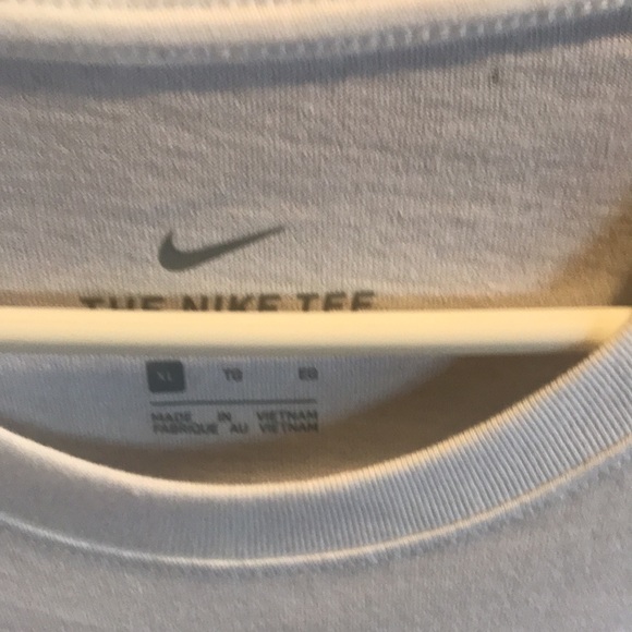 Nike white grey navy blue XL tees - Picture 3 of 8